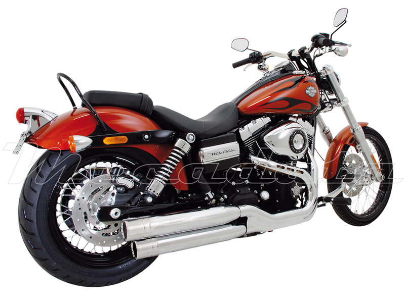 Harley-Davidson Dyna FD2 équipée du silencieux Remus Custom Variocap